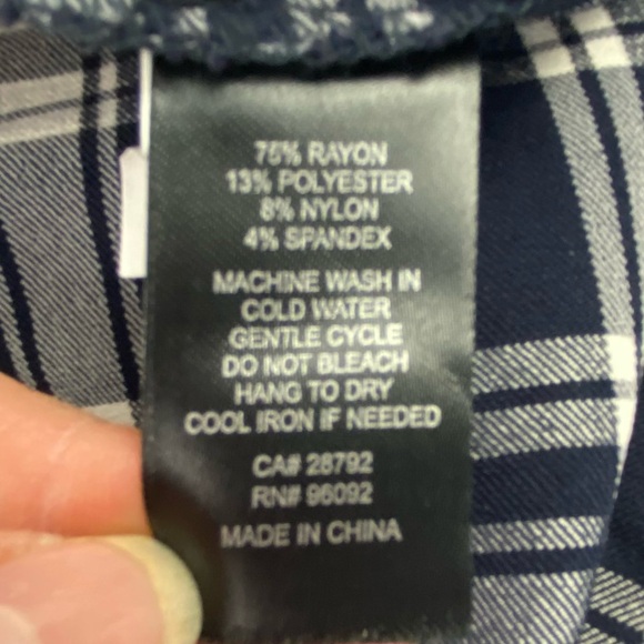 NWT Eliane Rose Plaid Navy White Classic Fit Pant Sz 10 - Picture 7 of 16